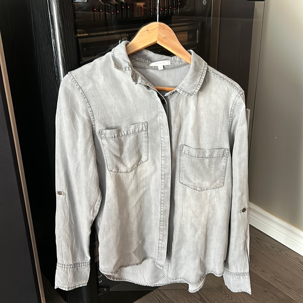 Grey buttoned down blouse